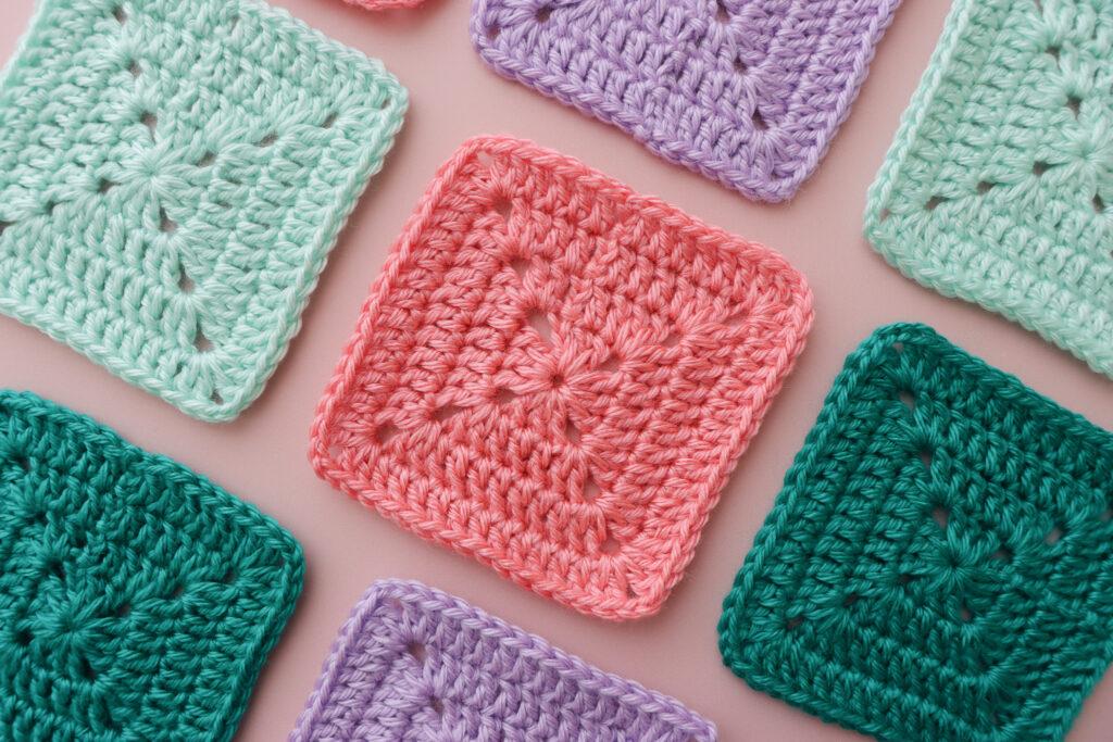 Modern Minimal Granny Pattern
