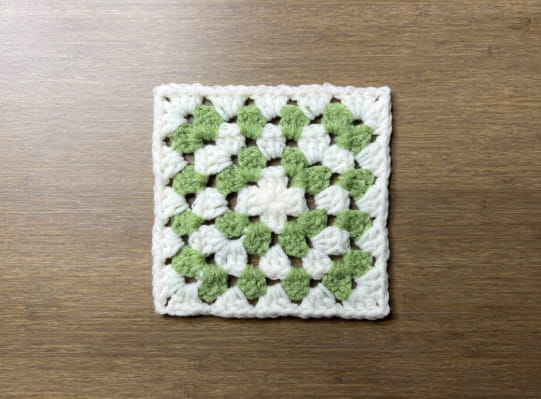 Two-Color Easy Granny Pattern